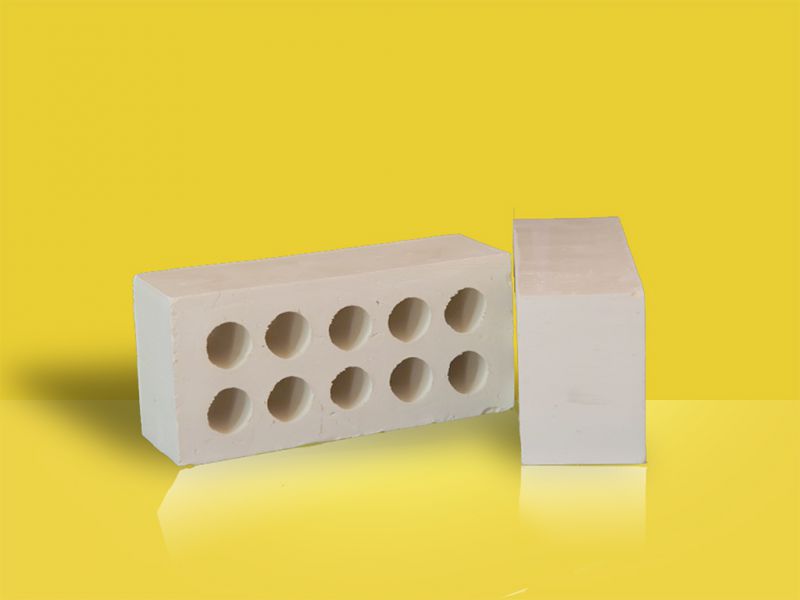 ۷ تفاوت آجر نسوز و آجر لفتون، کدام برای پروژه شما مناسب است؟